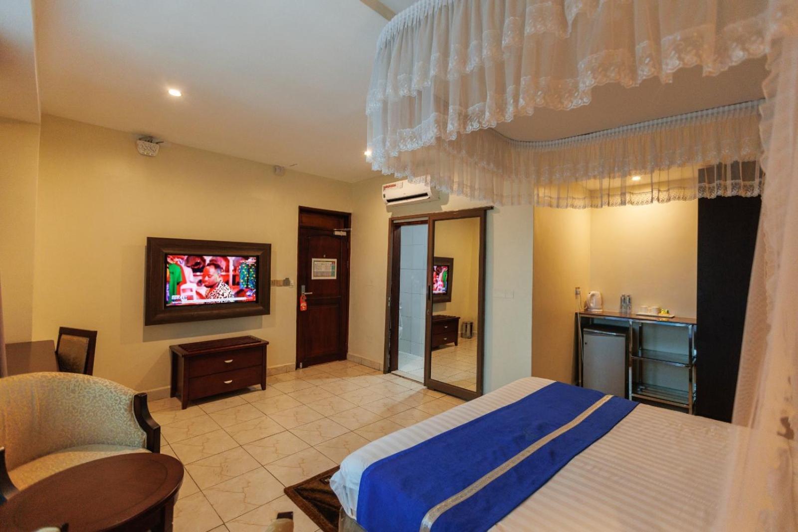 Koki Hotel Kampala Exterior foto